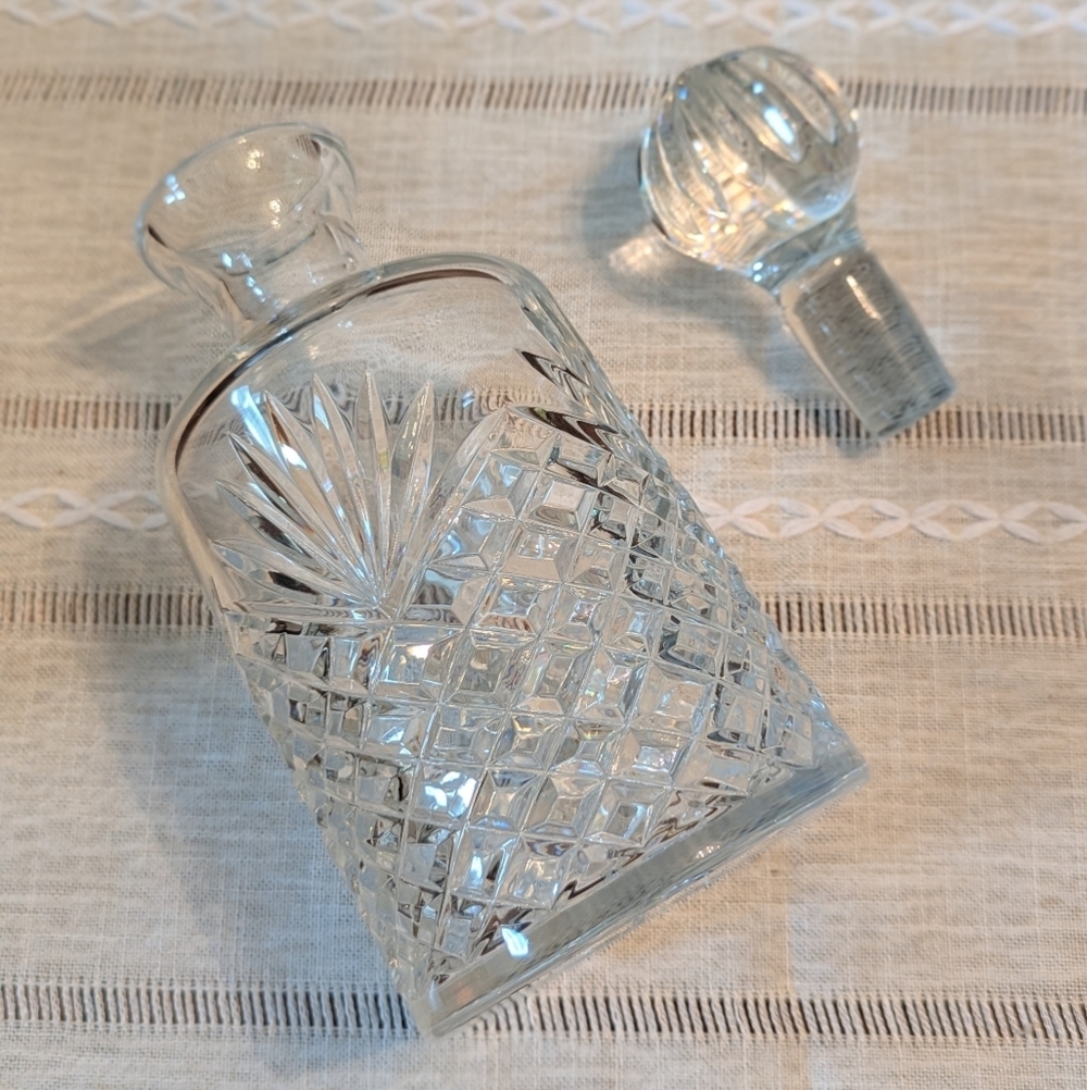 Vintage 1980's Cut Crystal Liquor Decanter - Picture 4 of 7